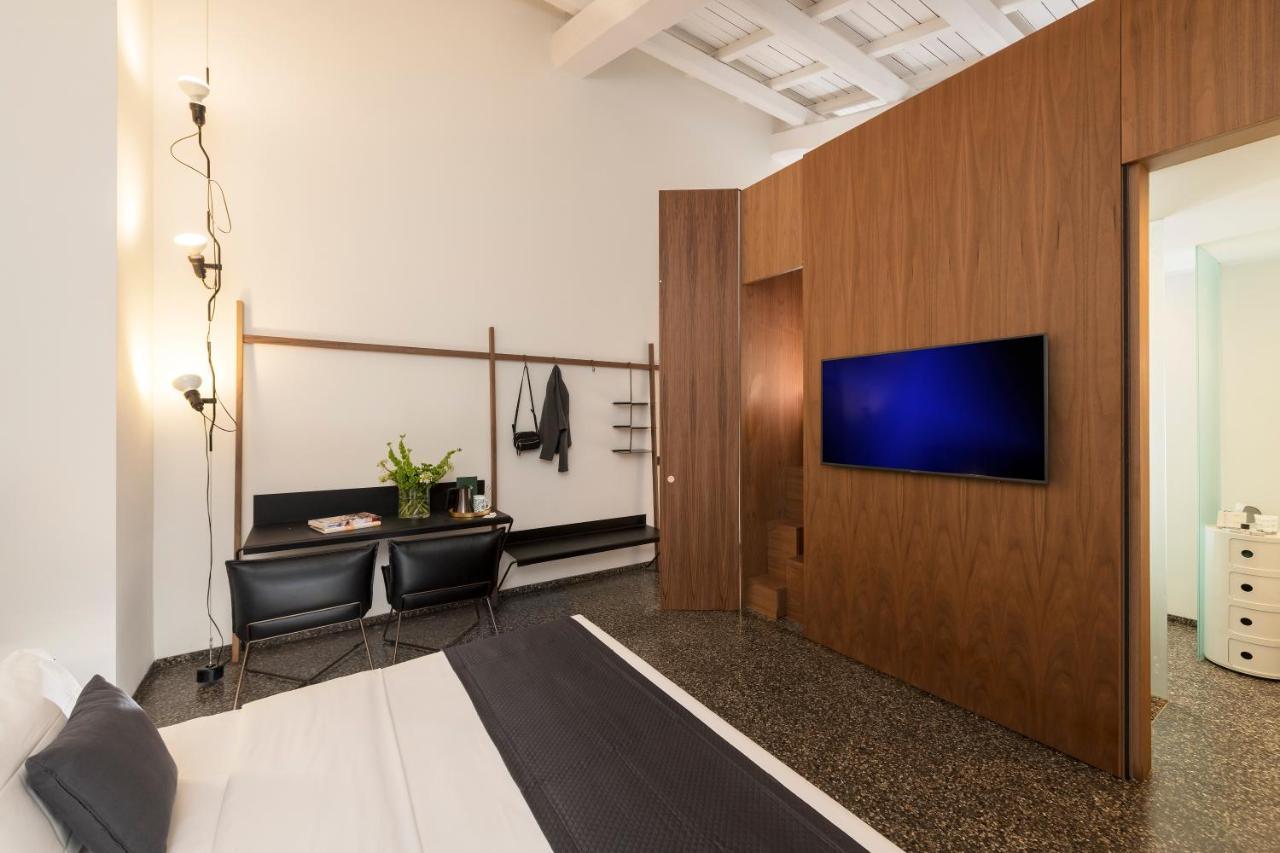 Family Room,982130683:JPEG