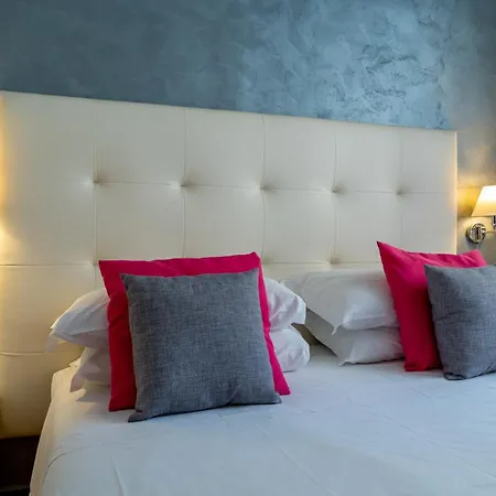Hotel Gabriella-2