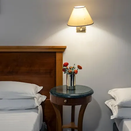Hotel Diplomatic-3