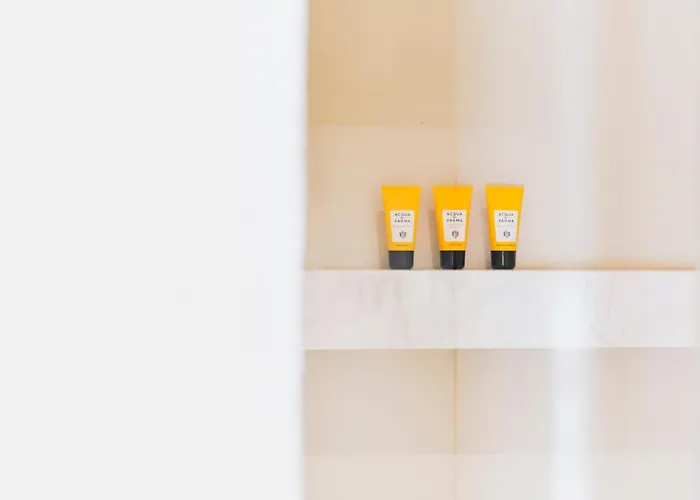 Hotel Scenario