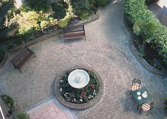 Aurelia Residence San Pietro Aparthotel